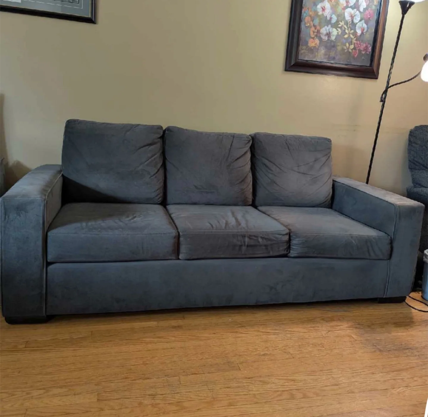 FREE DELIVERY✅• GREY MICRO SUEDE 3 SEATER COUCH / SOFA thumbnail