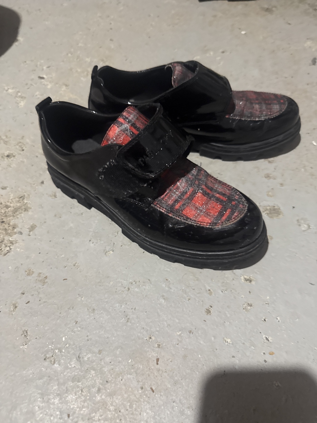 Black Shoes with Plaid Detail