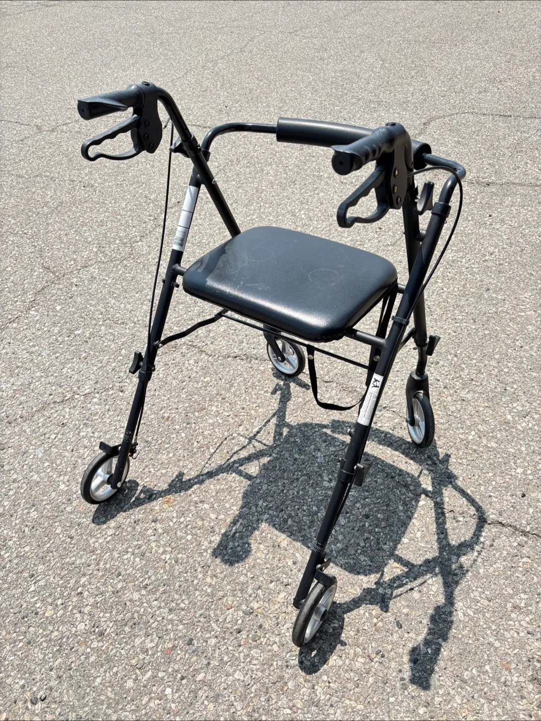 Rolling Walker with Seat image indicator(2)