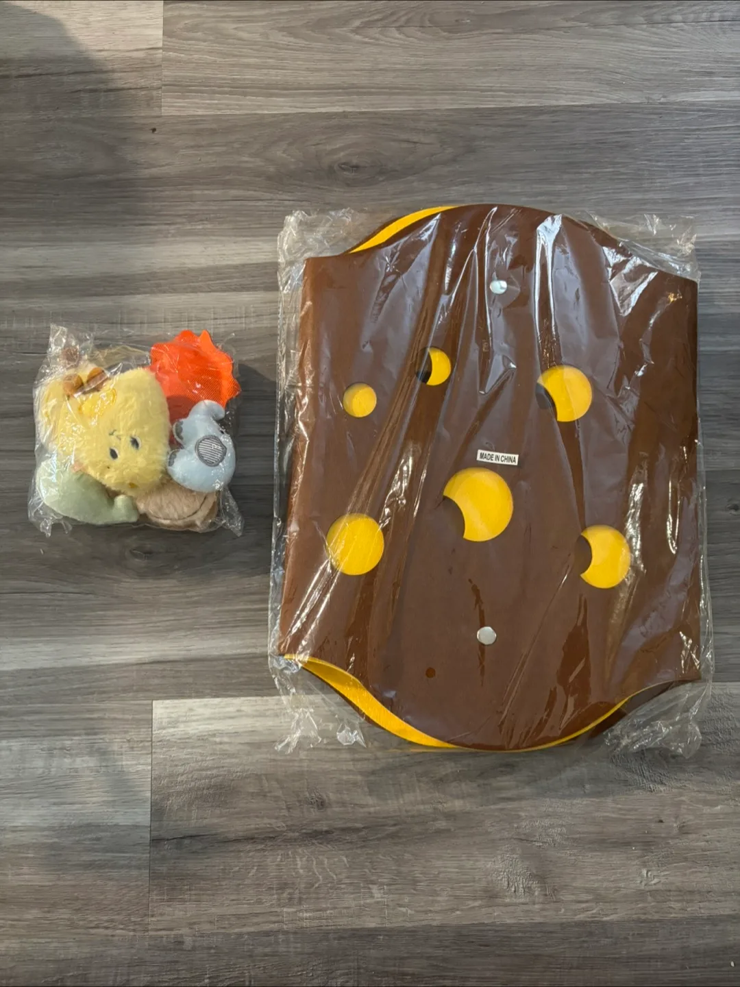 Pet play tunnel and toys thumbnail