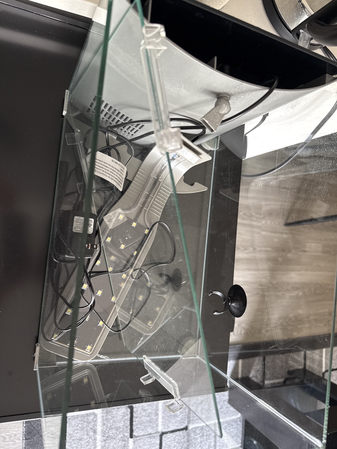 Glass Aquarium with LED Light - photo 2