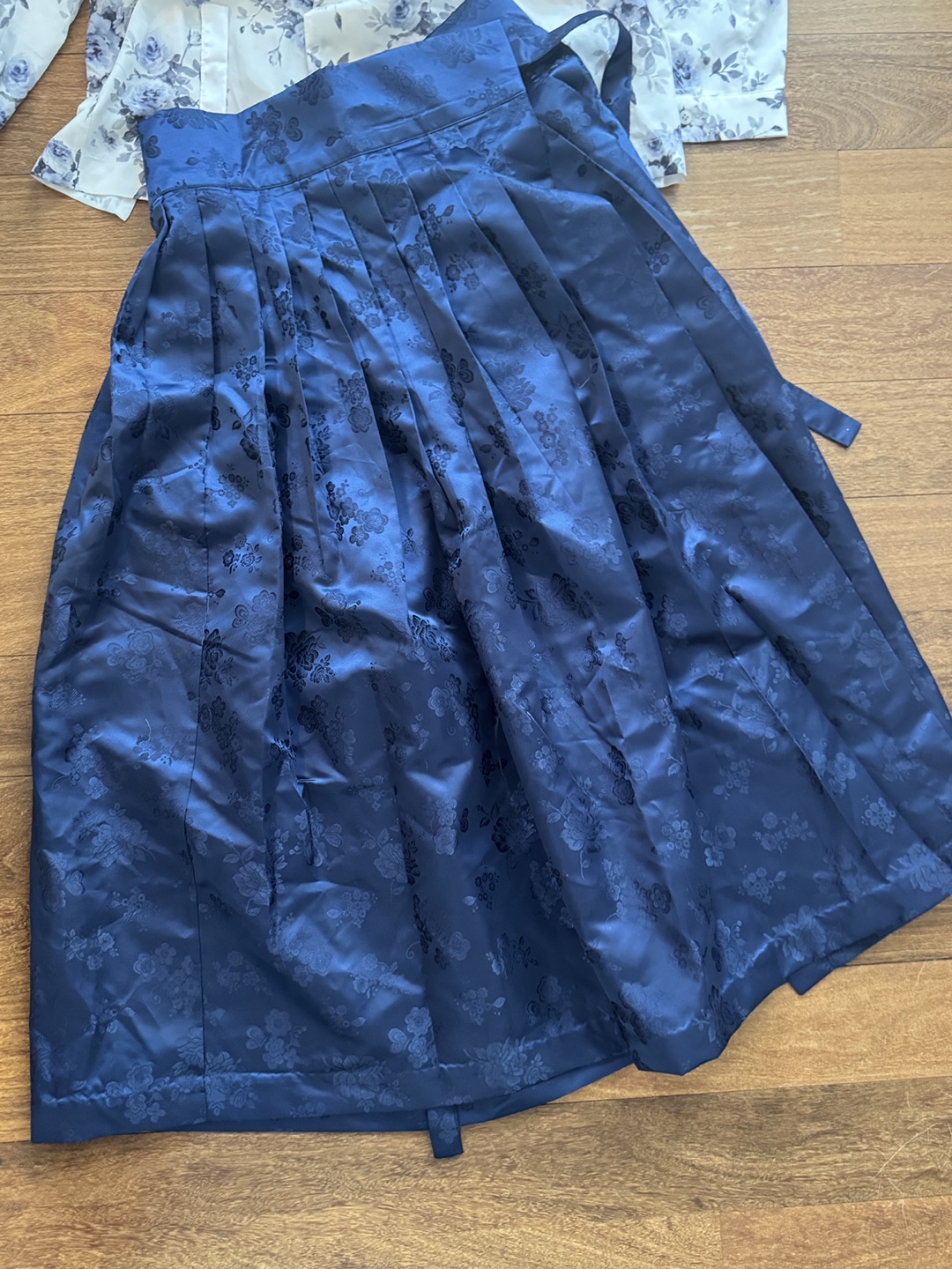 Modern hanbok set - new with tags - photo 4