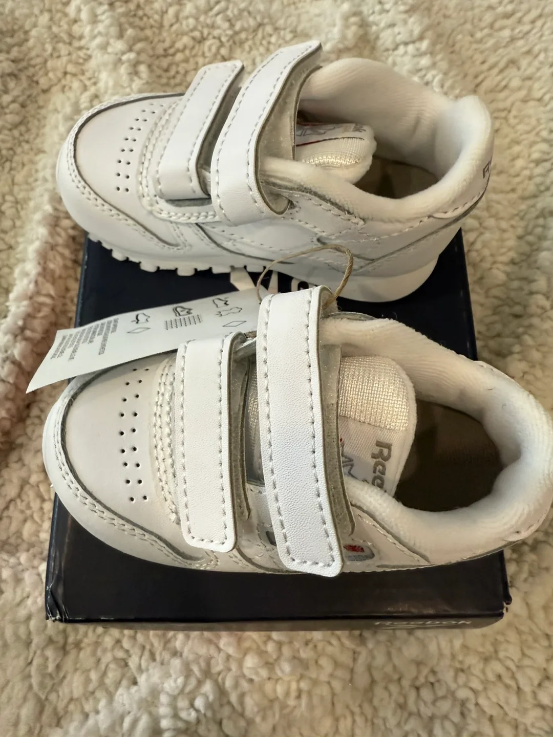 Reebok Toddler shoes size 4 BNIB image indicator(2)