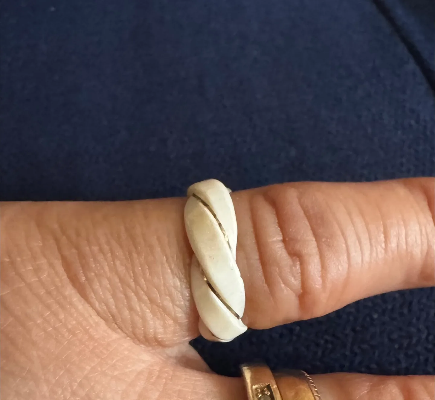💚Twisted White Ring thumbnail