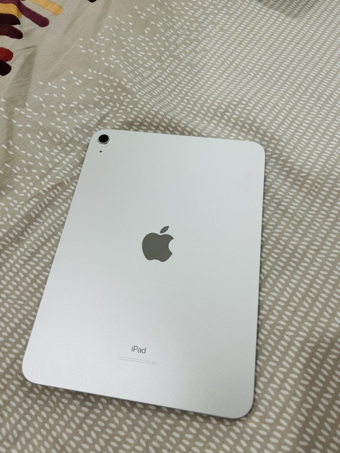 Apple iPad - photo 2