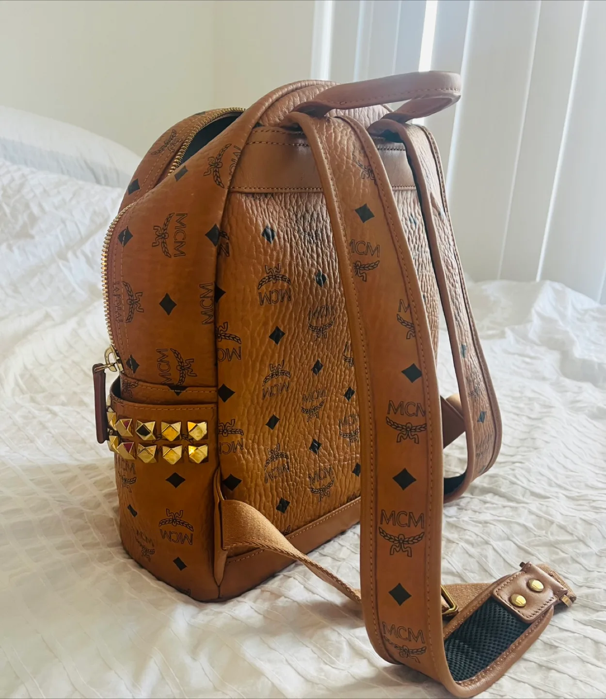 MCM Brown Backpack image indicator(2)