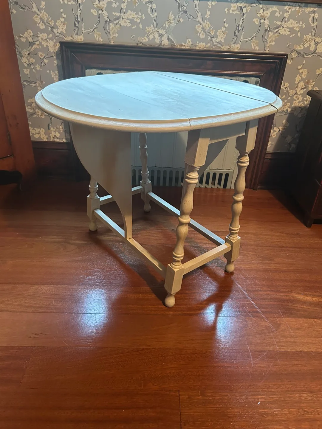 Sweet Foldable Table 💚 image indicator(3)