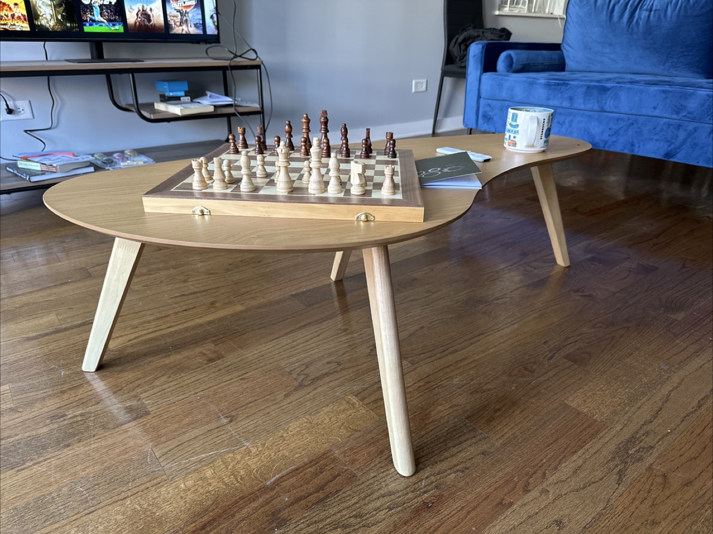 Stylish Wooden Coffee Table - photo 2