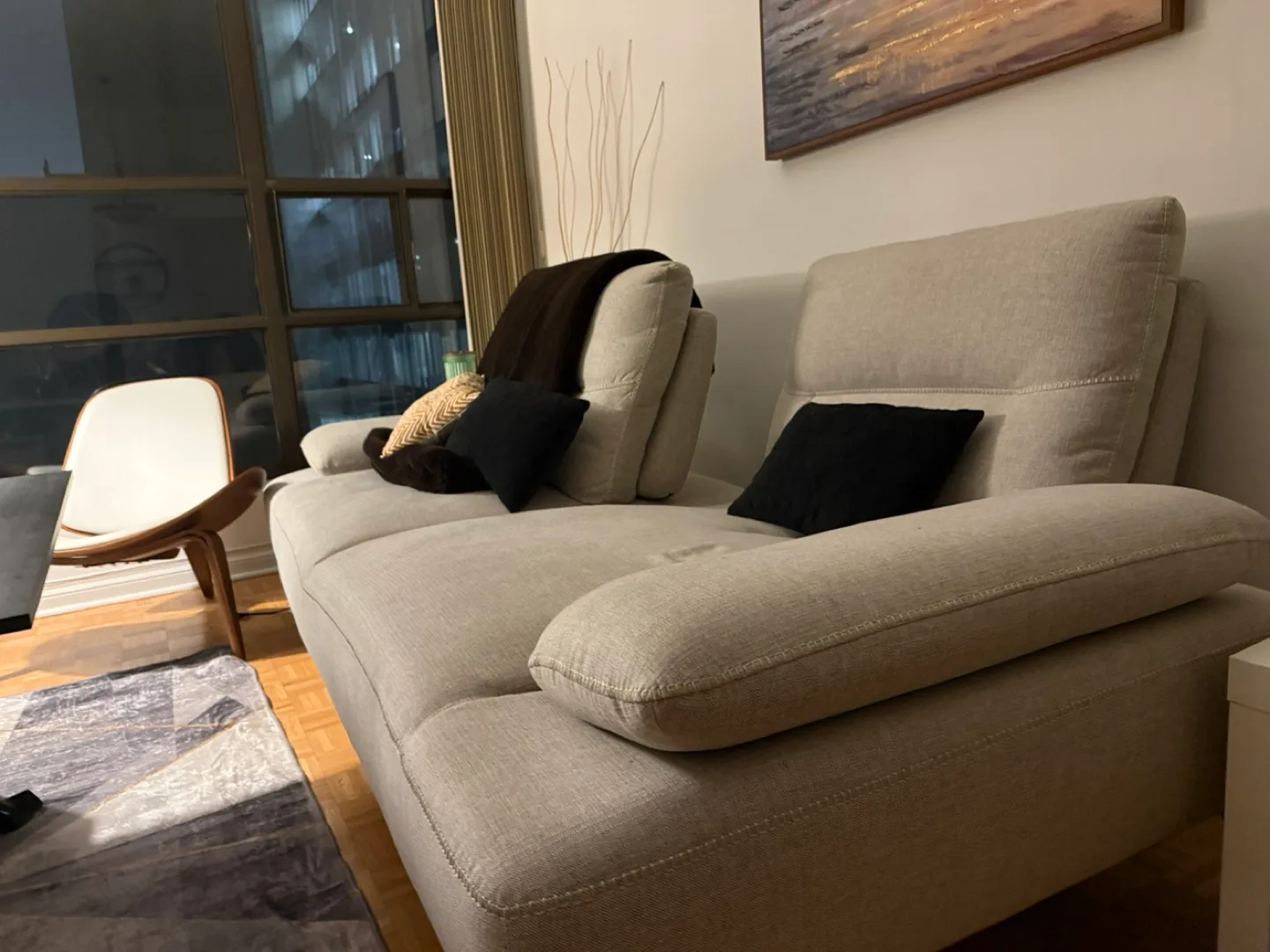 Structube Couch - Expandable to a sofa bed image indicator(4)