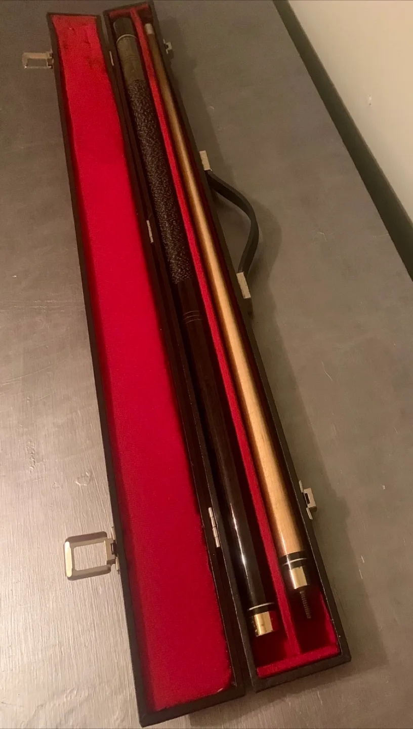 Pool Cue Stick and Case 💚 image indicator(3)