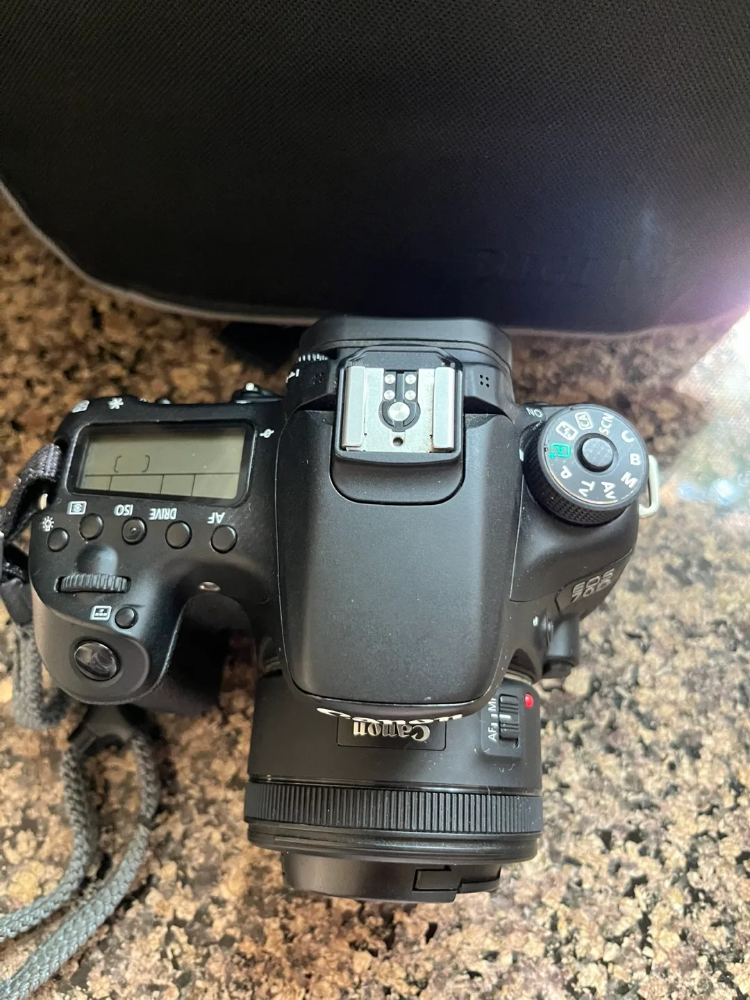 Canon EOS 70D DSLR Bundle – Complete Photography Kit image indicator(2)