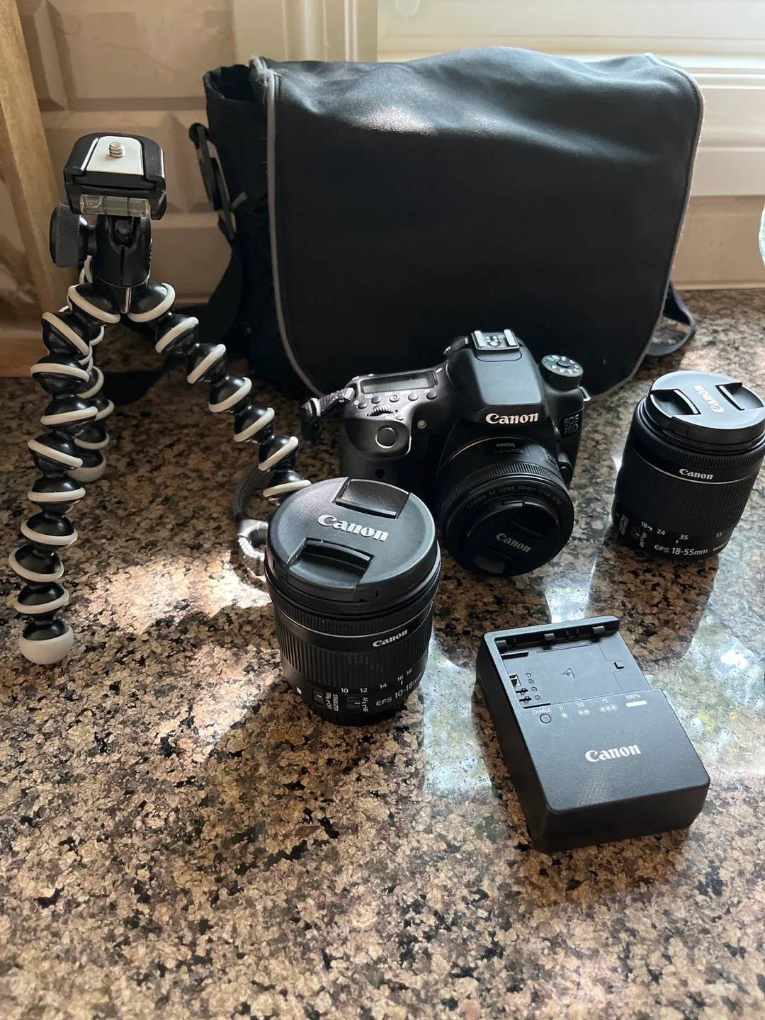 Canon EOS 70D DSLR Bundle – Complete Photography Kit image indicator(3)