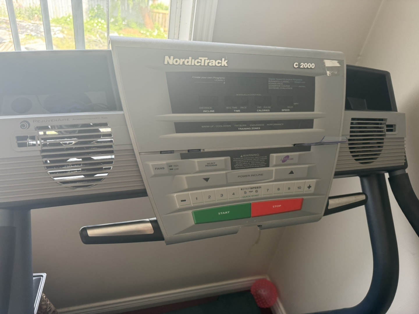 NordicTrack C 2000 Treadmill - photo 4