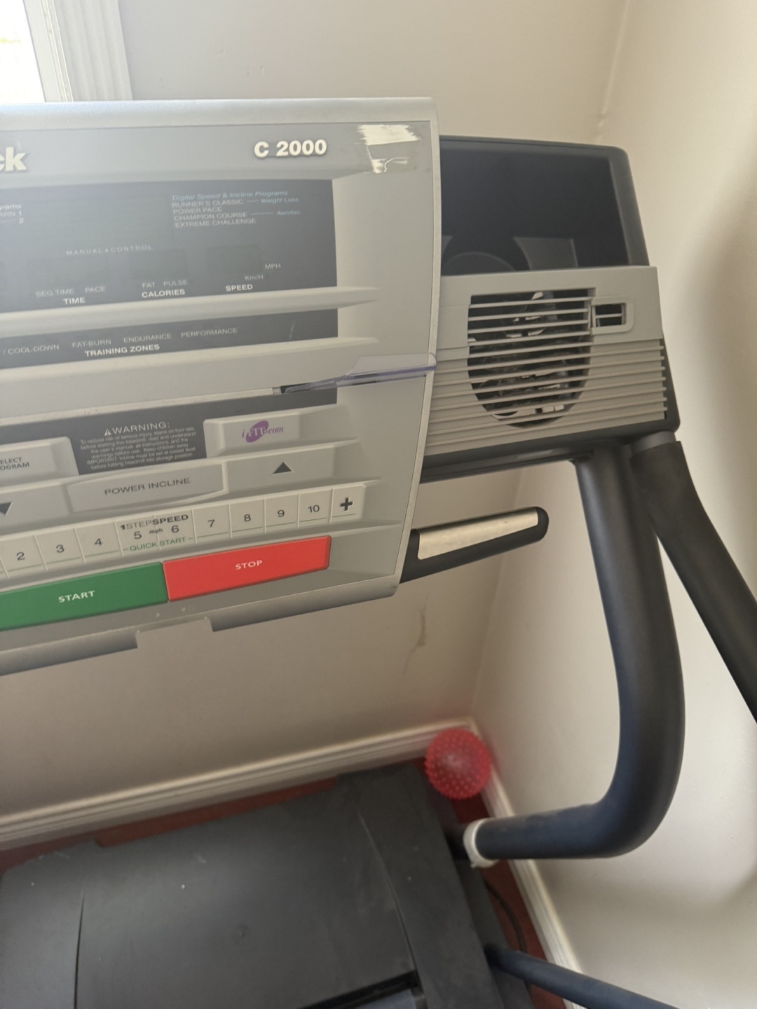 NordicTrack C 2000 Treadmill - photo 2