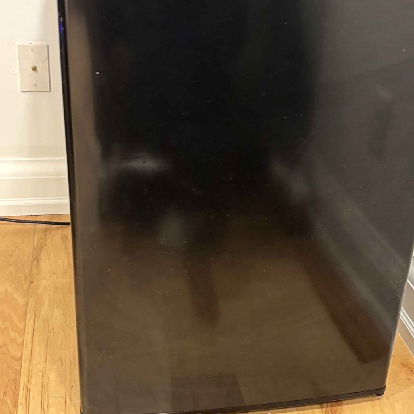 Danby Black Mini Fridge 20.7” - photo 2