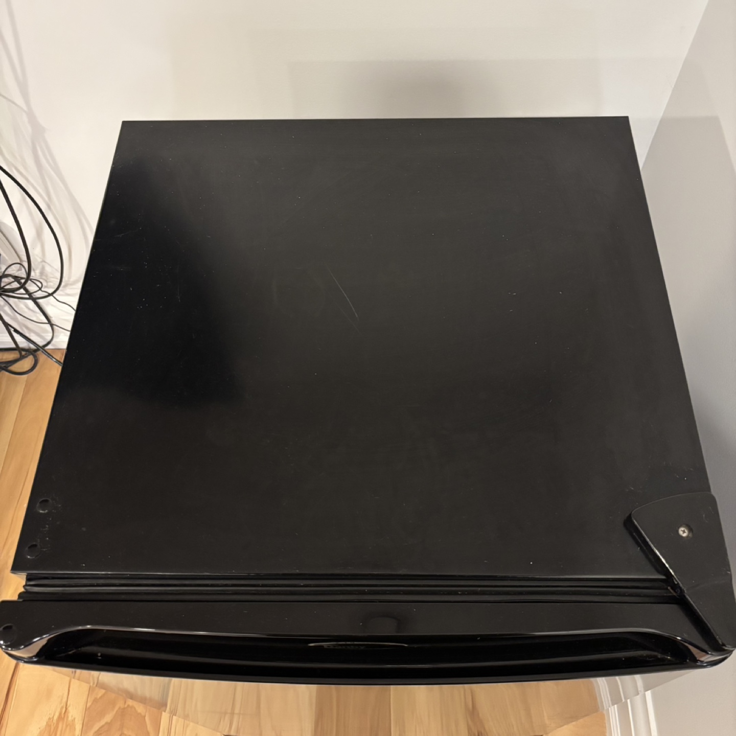 Danby Black Mini Fridge 20.7” - photo 3