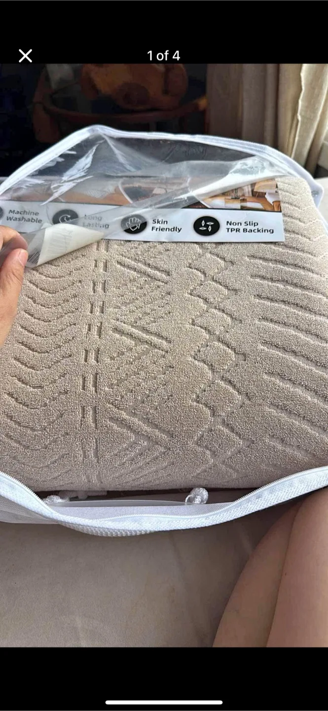 Area Rug 5 by 7 image indicator(2)