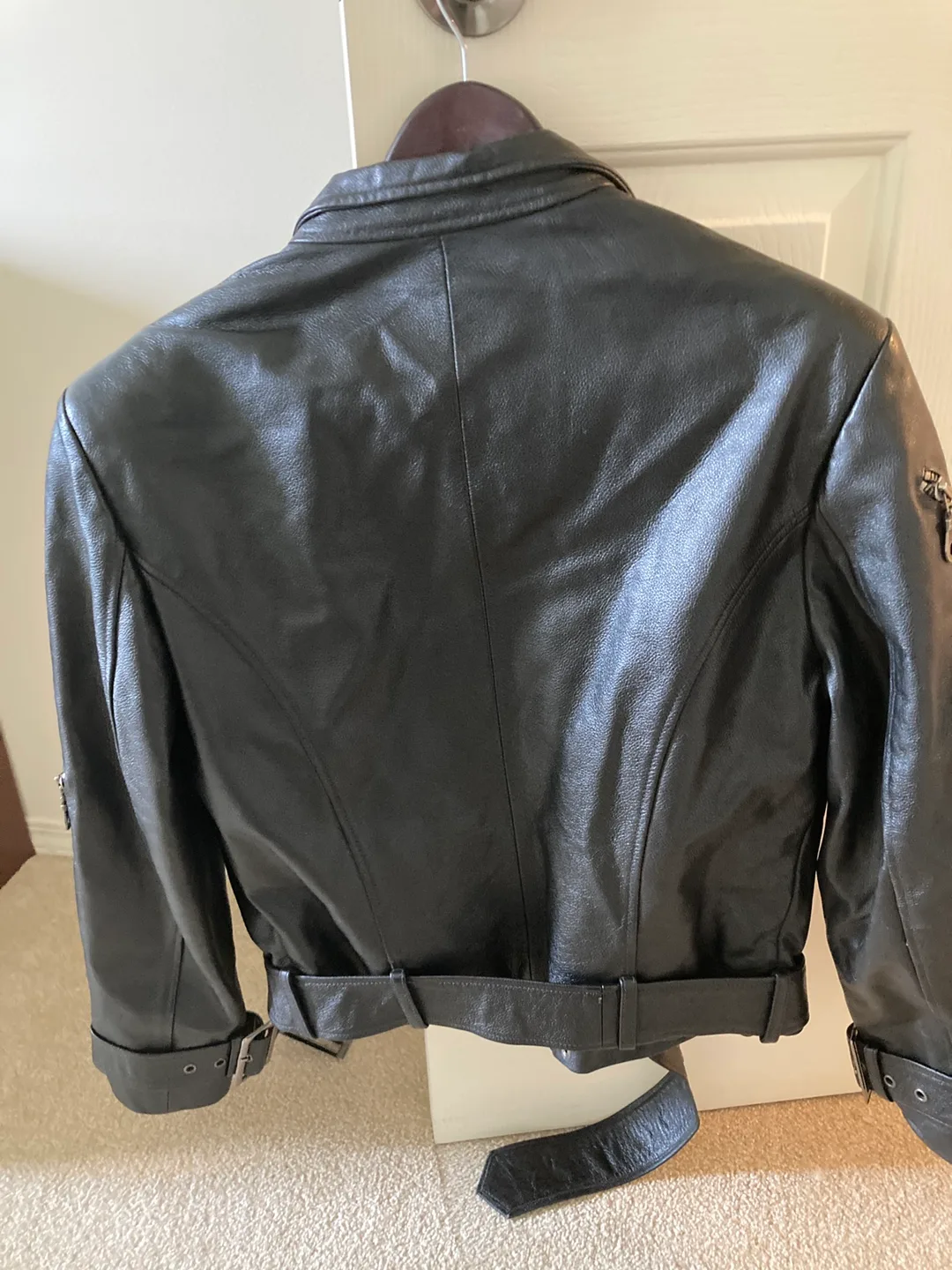 Classic Leather Jacket image indicator(2)