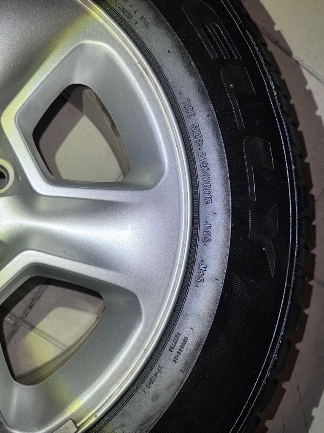 Jeep tiers 245/75r17 - photo 4