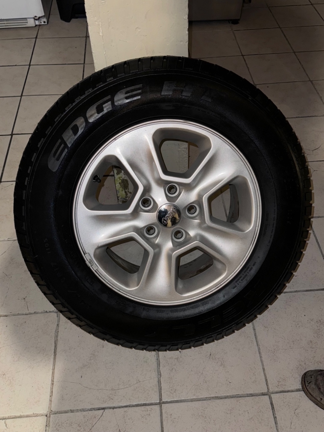 Jeep tiers 245/75r17 - photo 2