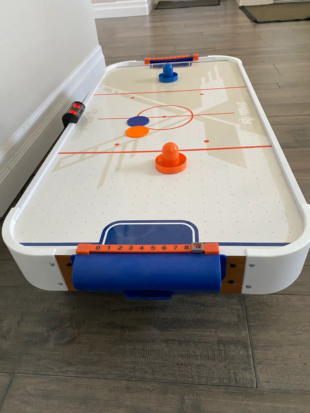 Rally & Roar Air Hockey Table image indicator(3)