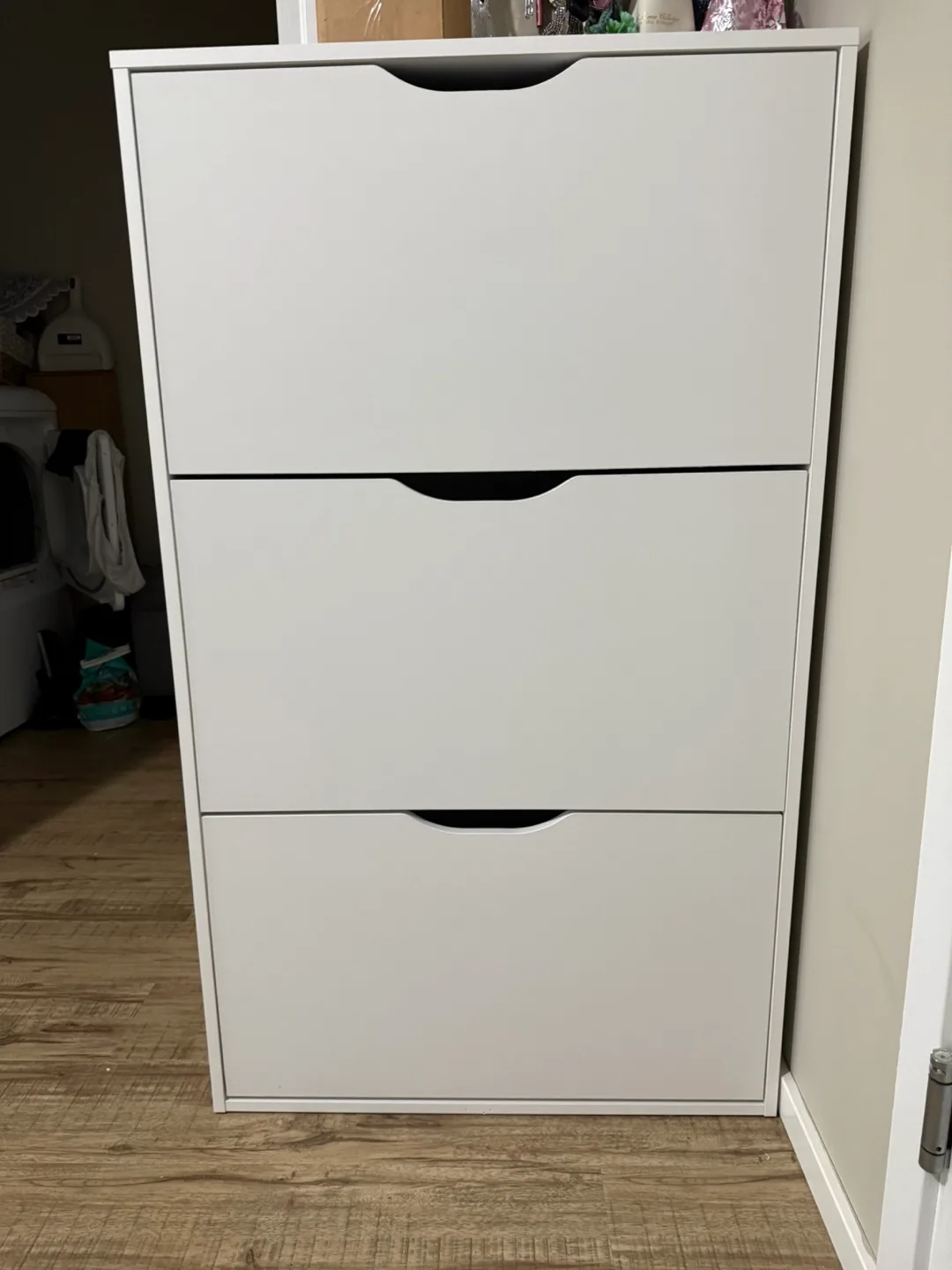 White Shoe Cabinet image indicator(3)