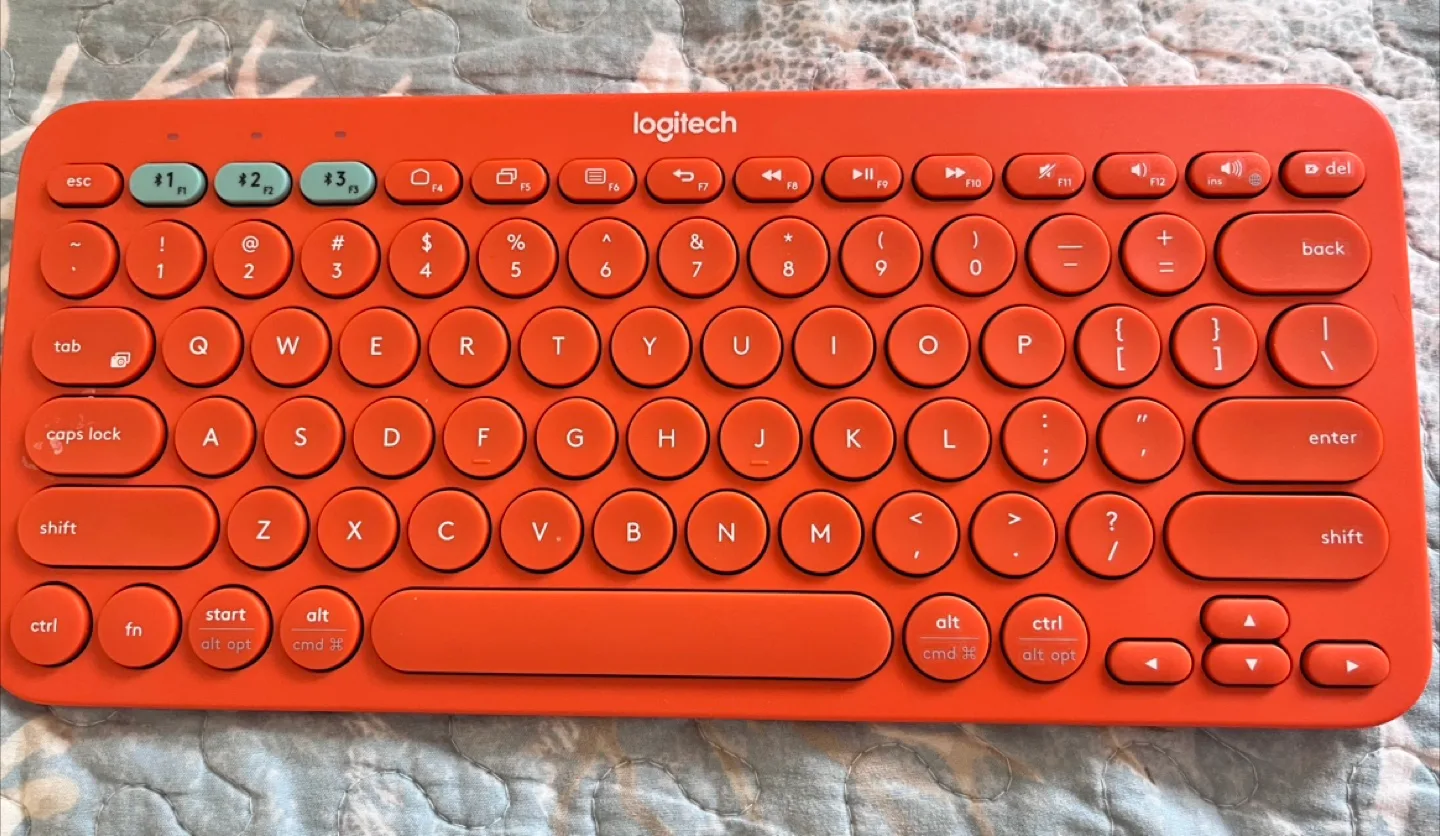 Logitech Bluetooth Keyboard thumbnail