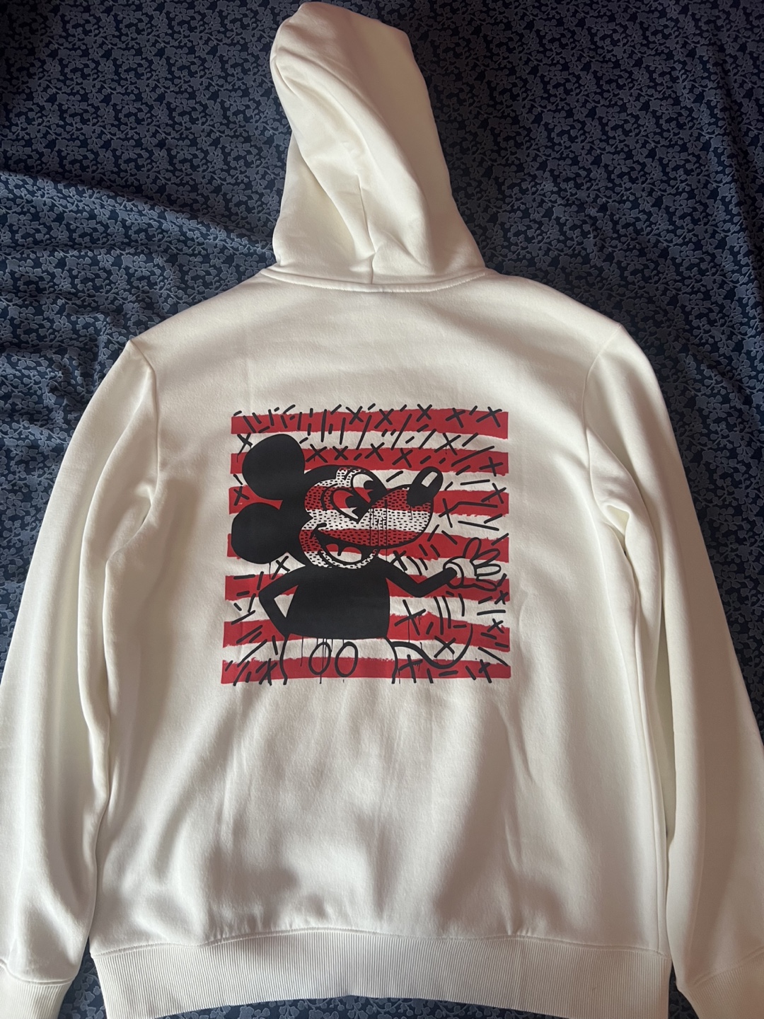 H&M Men’s Disney Mickey Mouse x Keith Haring White Hoodie - photo 2
