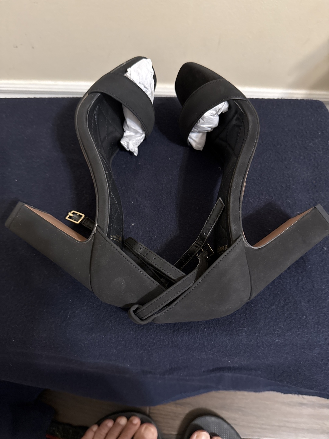 Black Suede Block Heel Sandals - photo 4