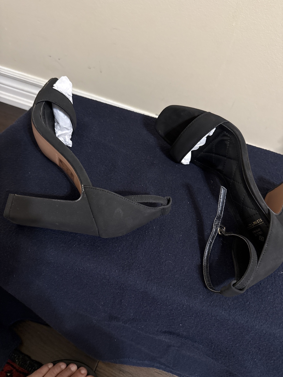 Black Suede Block Heel Sandals - photo 3