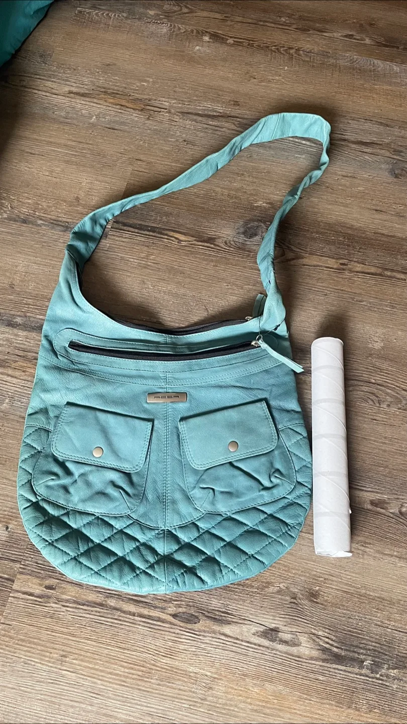 Genuine leather purse (Original colour in first pic) image indicator(3)