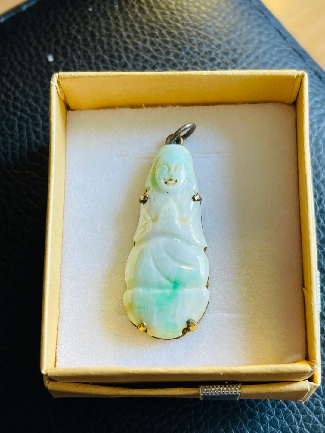 Jade Pendant Necklace thumbnail