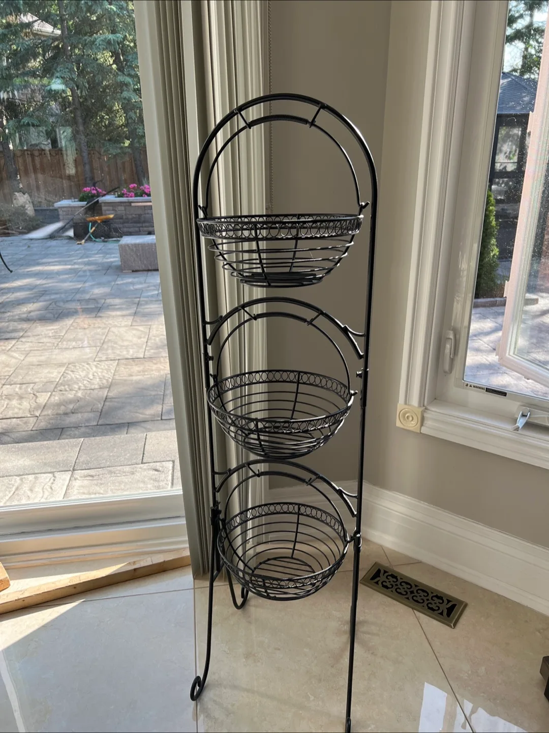 Decorative Metal Basket Stand thumbnail