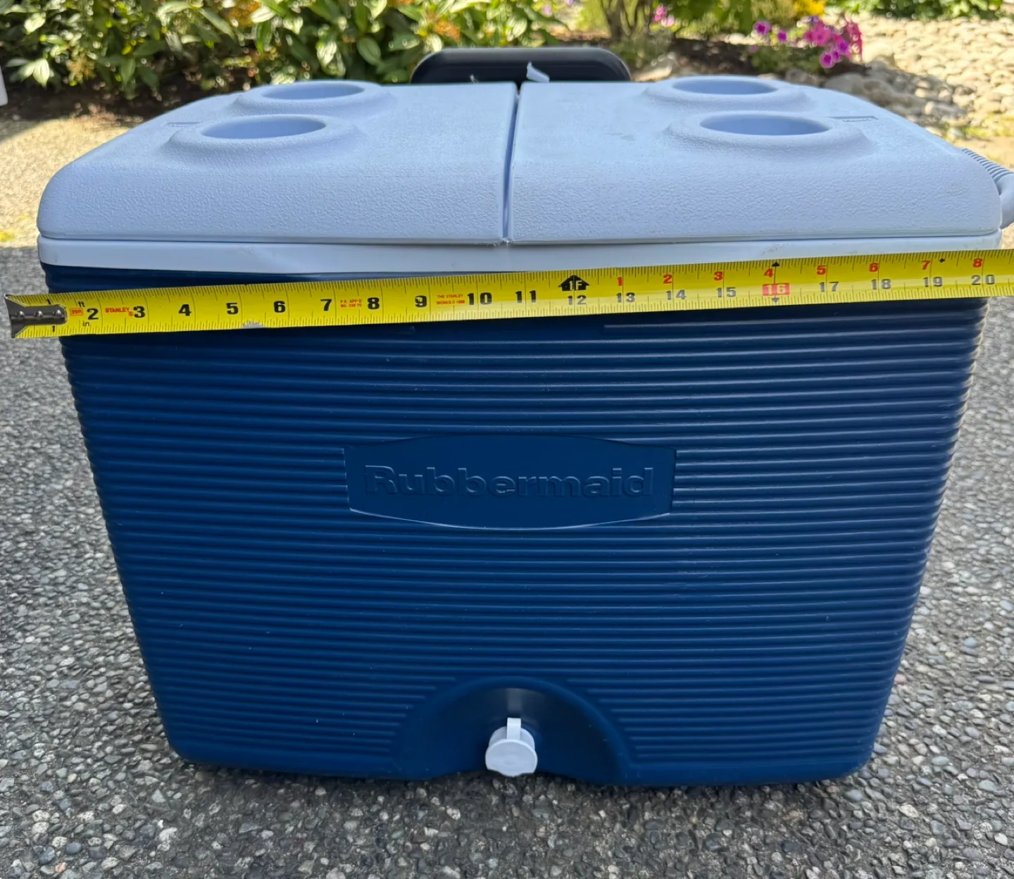 Rubbermaid Rolling Cooler image indicator(5)
