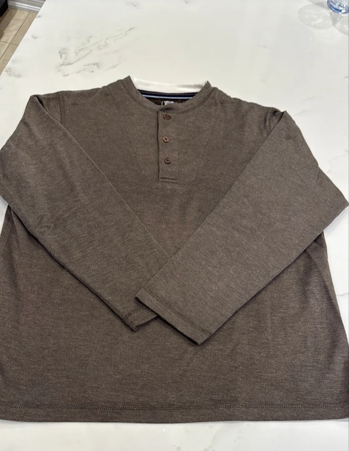 Denver Hayes Henley Top image indicator(2)