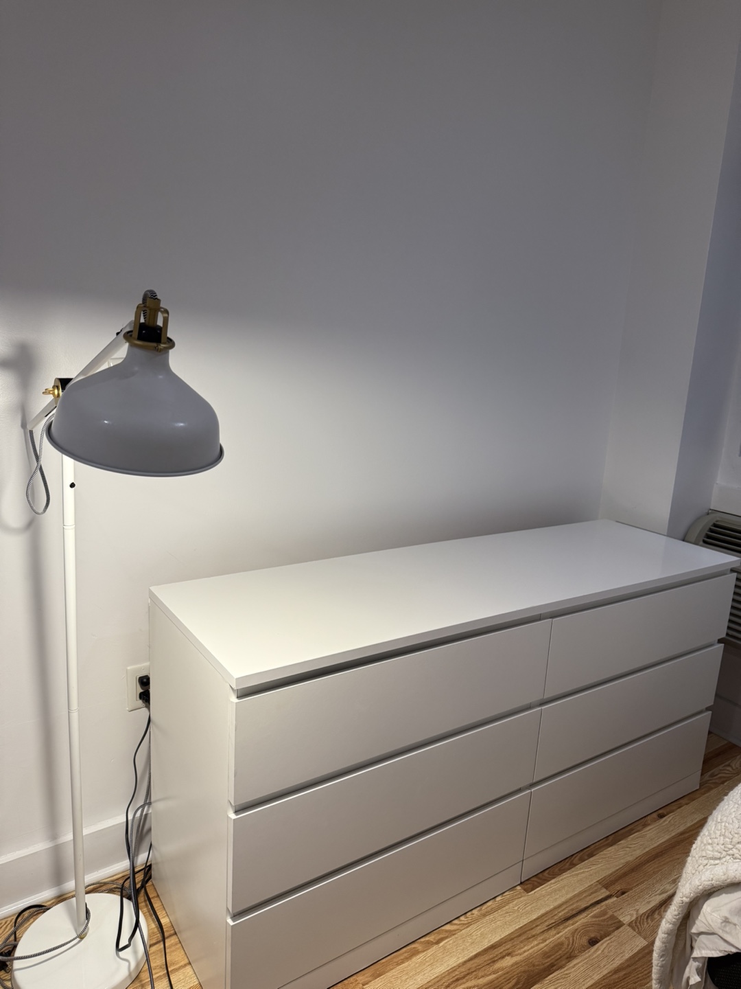 White 6-Drawer Dresser - photo 2