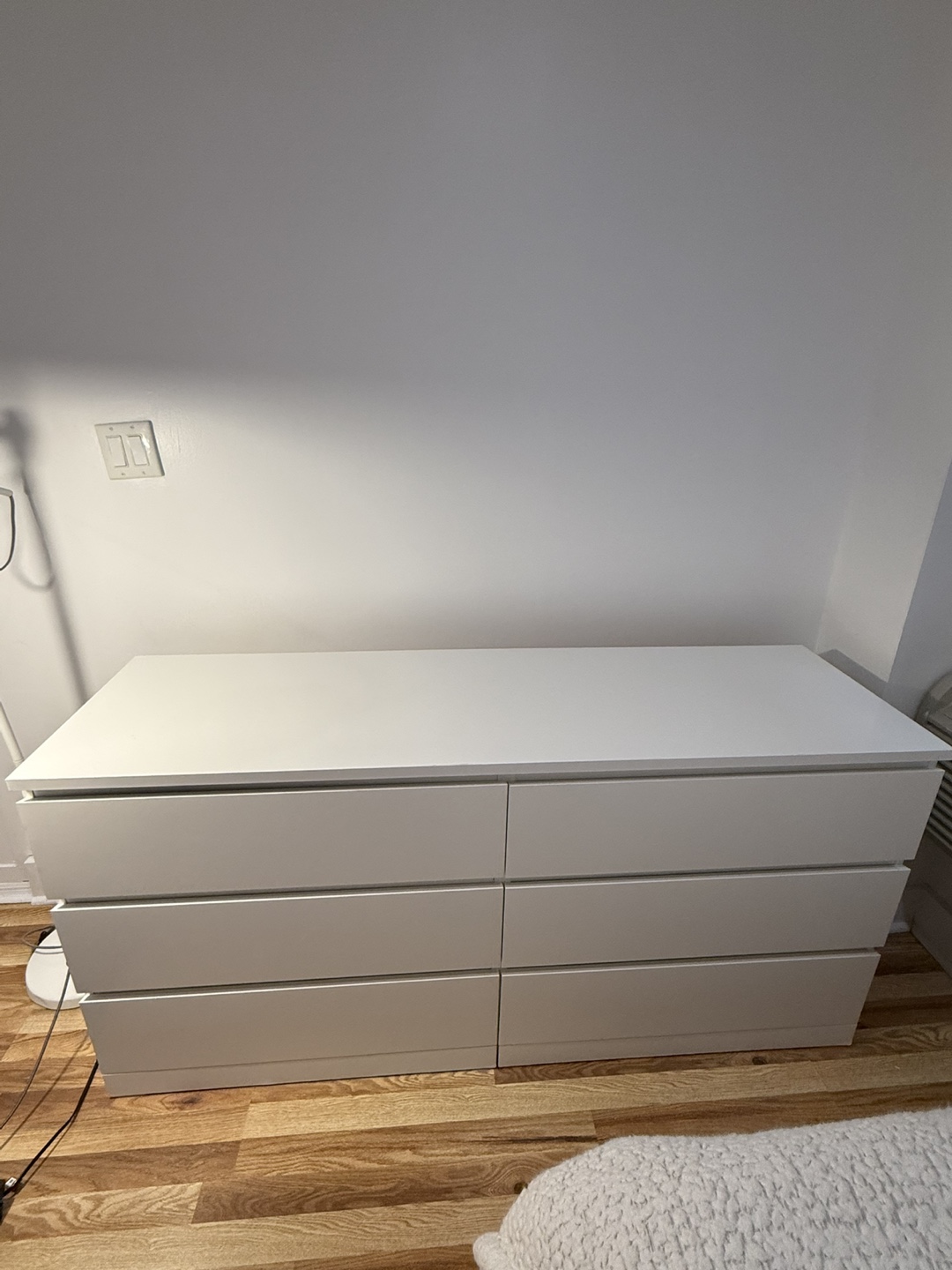 White 6-Drawer Dresser