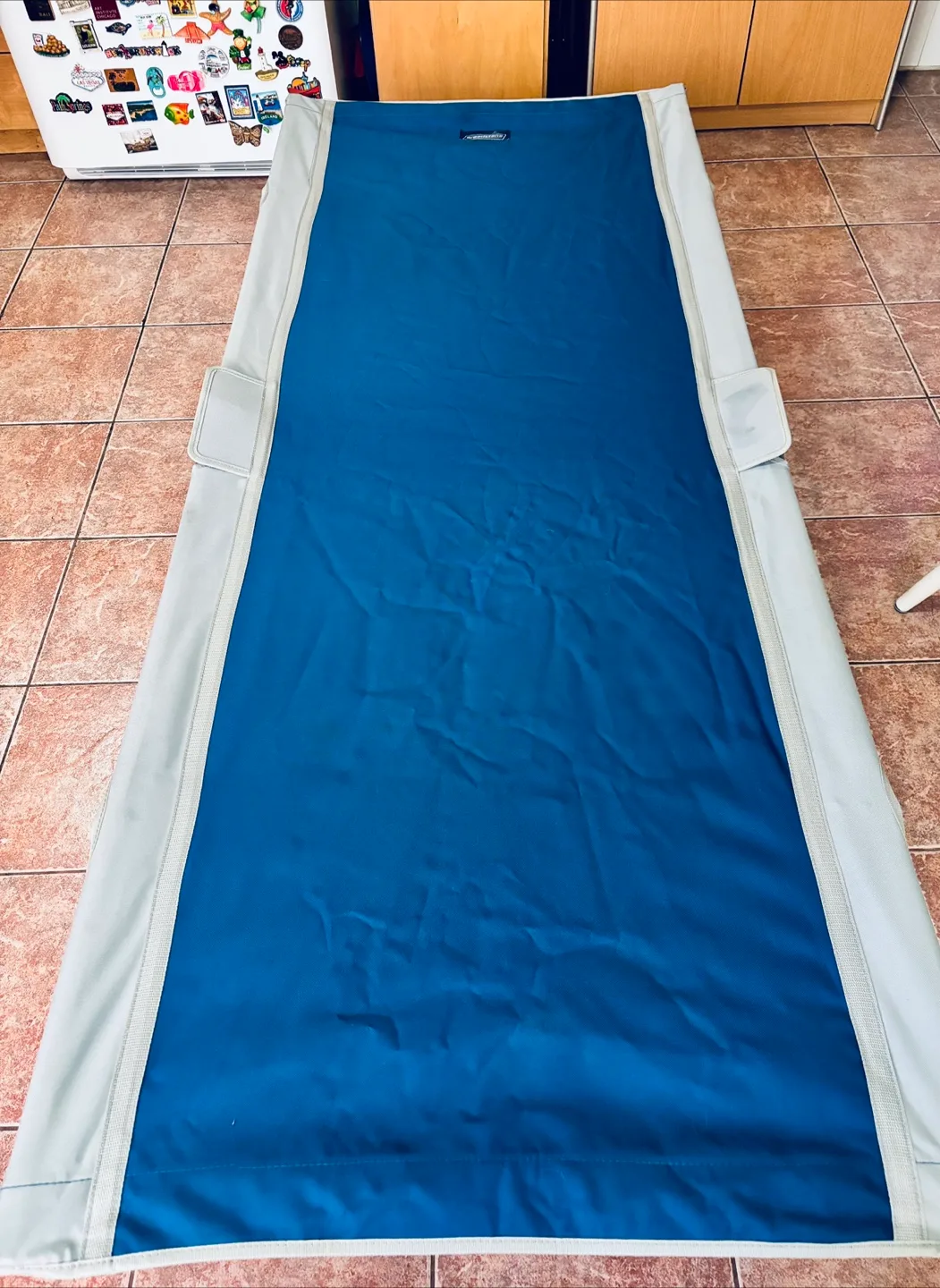 Broadstone Folding Cot image indicator(2)