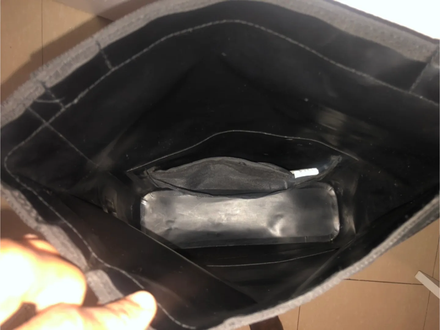 Mens Waterproof Bag image indicator(3)