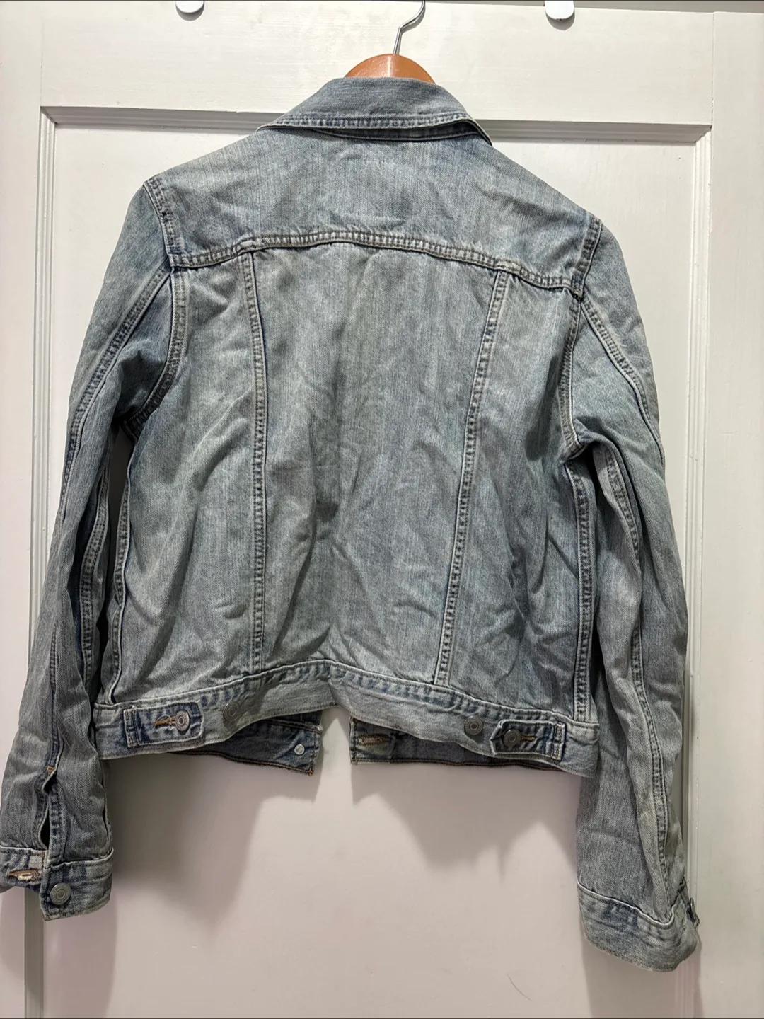 Levi's Denim Jacket - Size L image indicator(3)