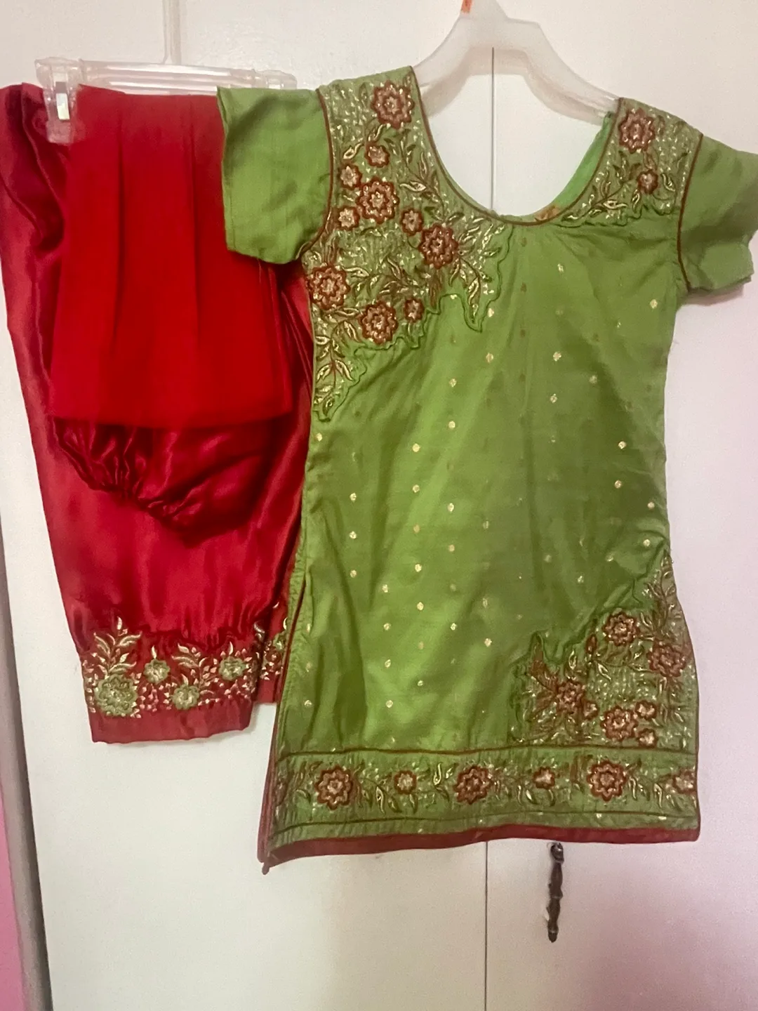 Girls' Ethnic Embroidered Outfits image indicator(2)