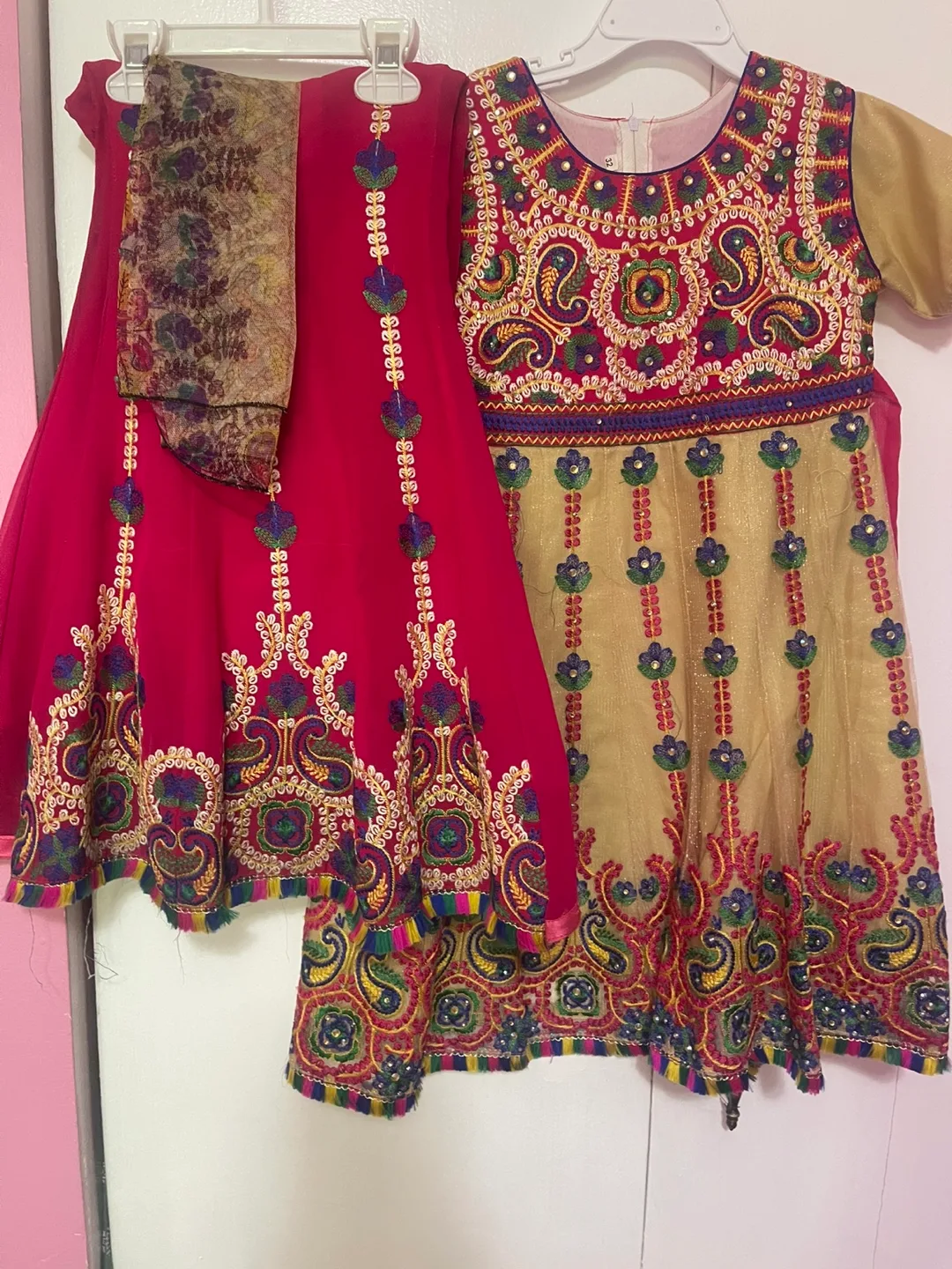 Girls' Ethnic Embroidered Outfits image indicator(10)