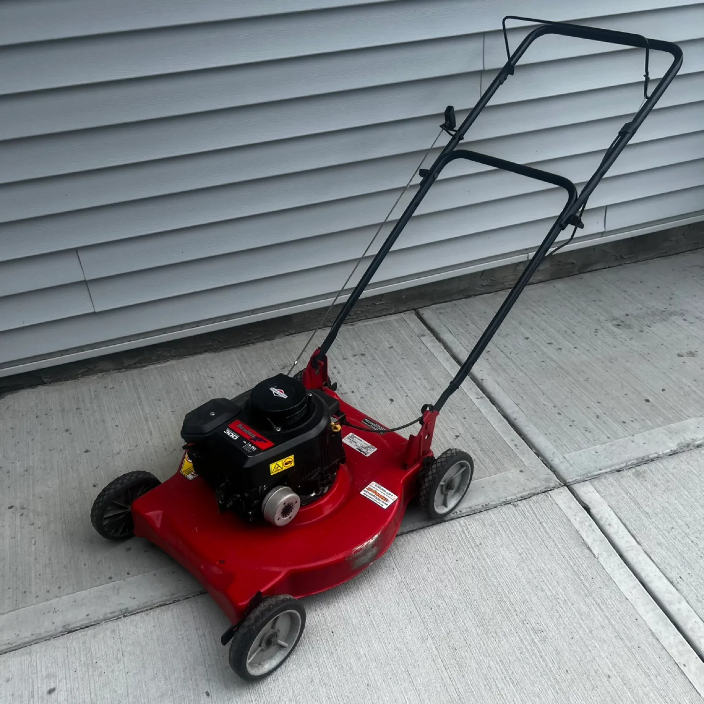 Poulan Lawn Mower thumbnail
