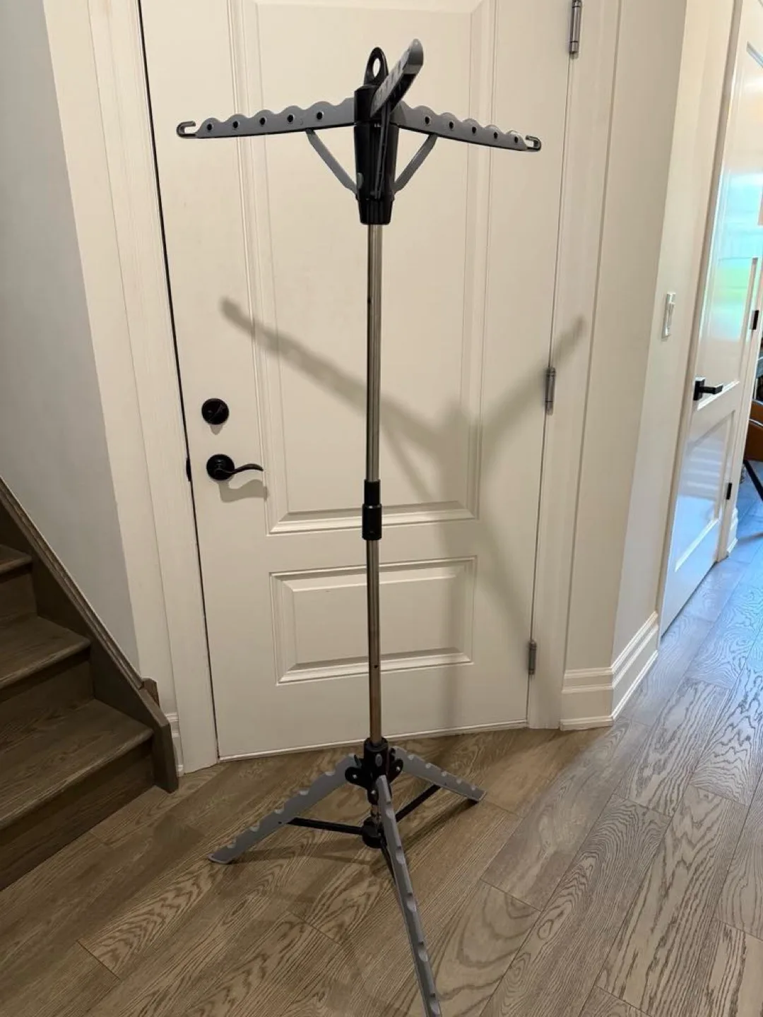 Collapsible Clothes Drying Rack thumbnail