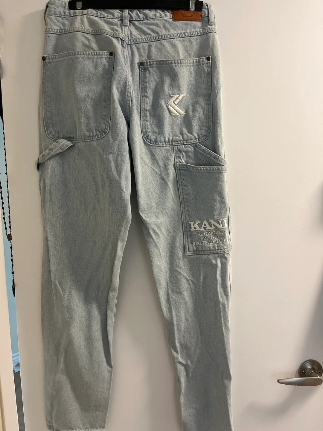 Kani Light Wash Jeans image indicator(3)