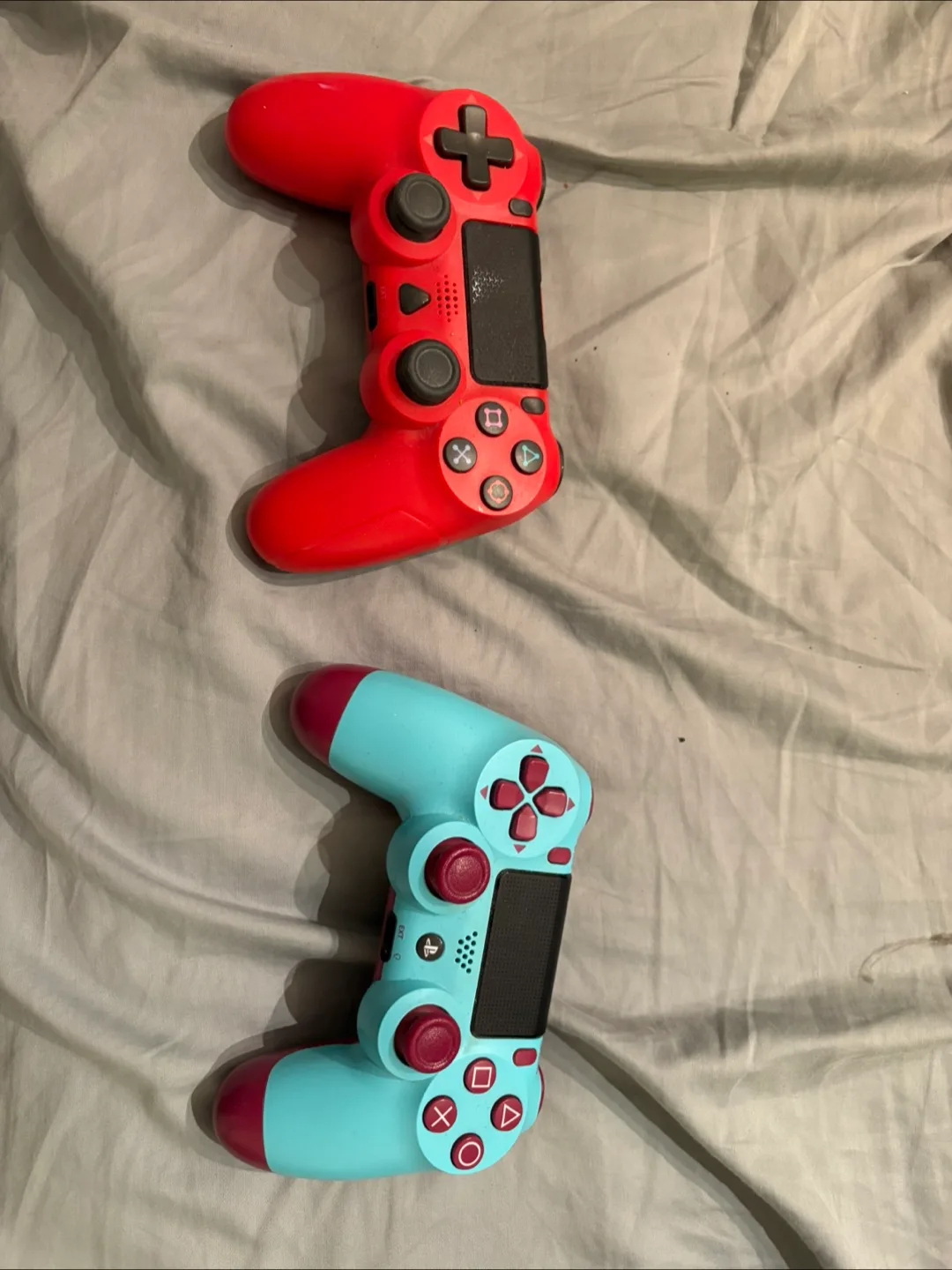 PS4 Console, Games & Controllers image indicator(3)