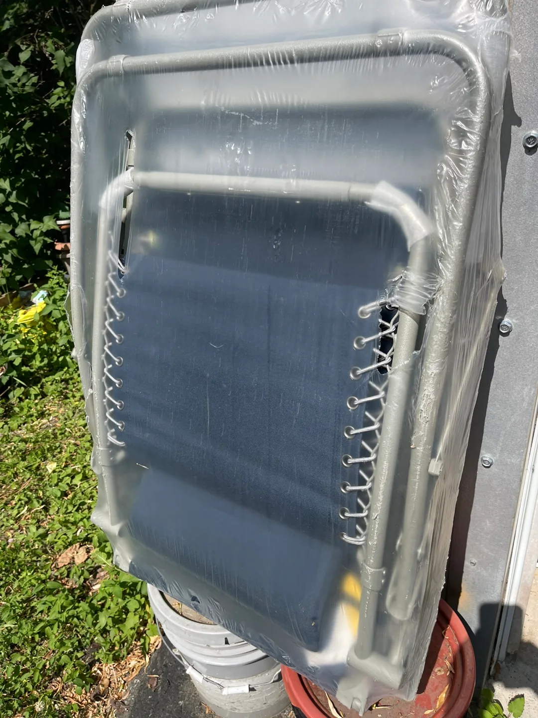 Blue Outdoor Reclining Chair with Sun Shade image indicator(7)