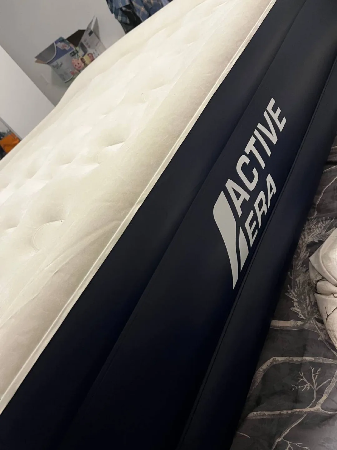 Active Era Premium Double King Size Airbed - 203 x 152 x 48 cm thumbnail
