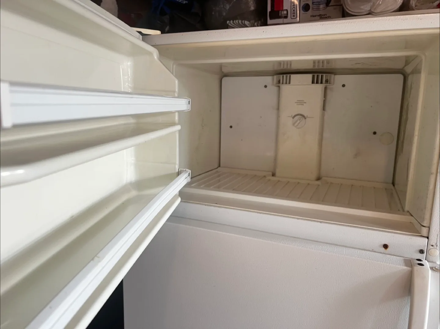 White Top Freezer Refrigerator🥕 image indicator(4)