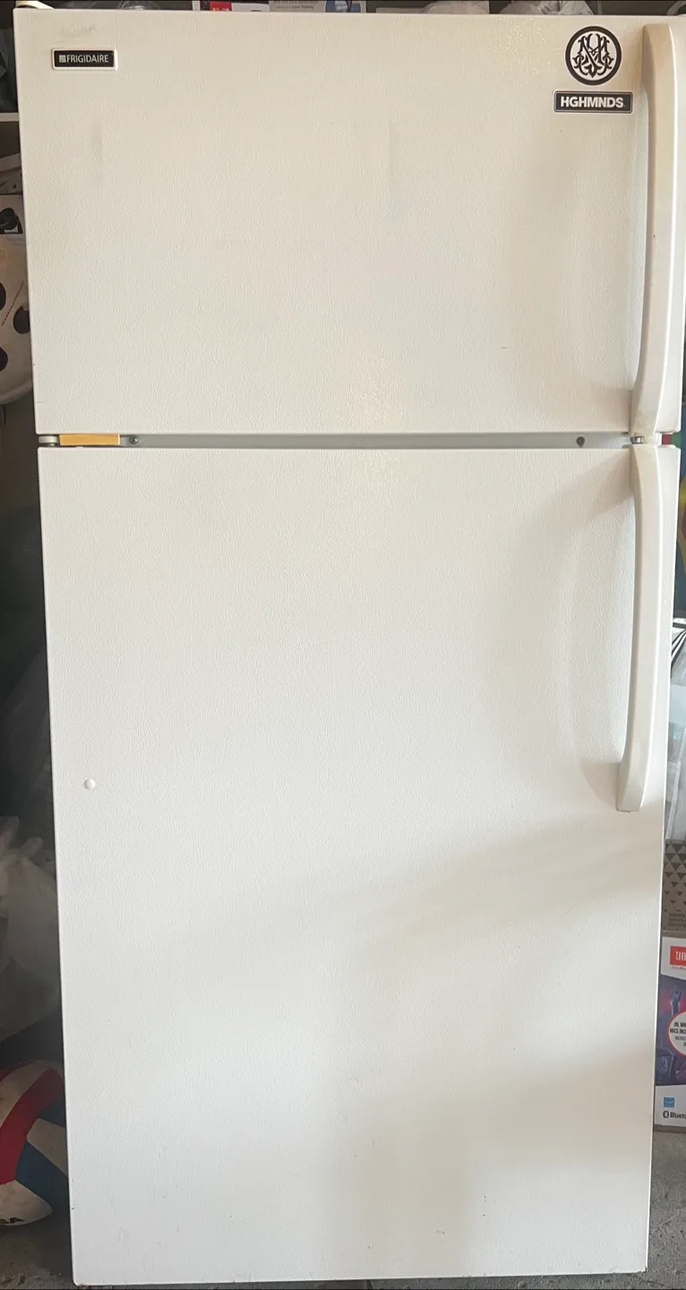 White Top Freezer Refrigerator🥕 image indicator(2)
